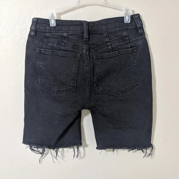 Free People We The Free Black Distressed Shorts | Size 24 - Picture 2 of 8